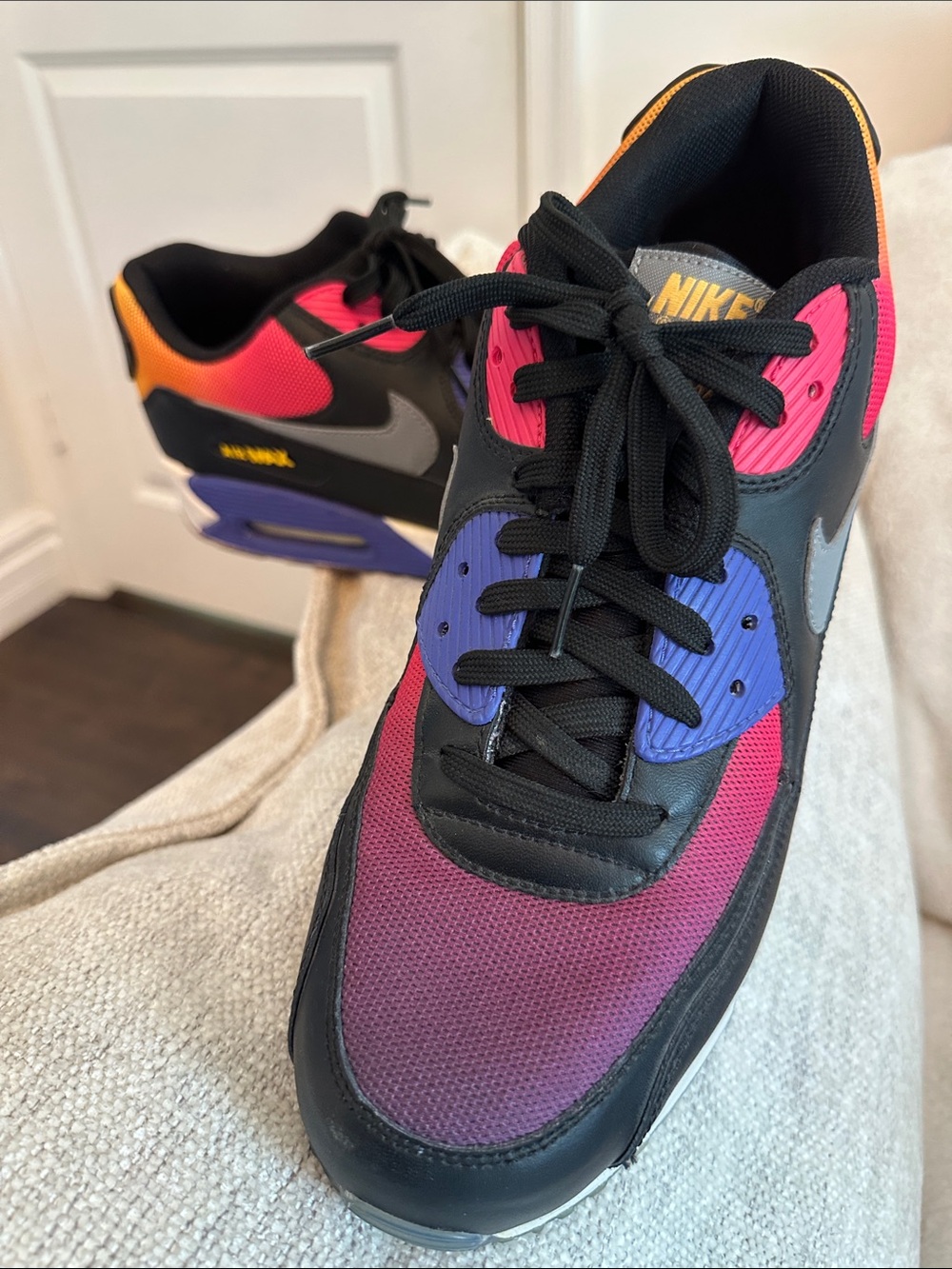 Nike Men's air max Black Sneakers with Purple, Pink & Orange Accents